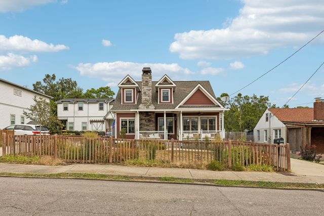 1073 Zophi St, Nashville, TN 37216