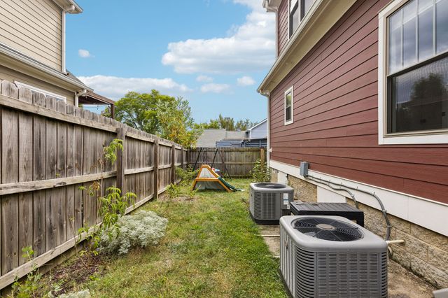 1073 Zophi St, Nashville, TN 37216