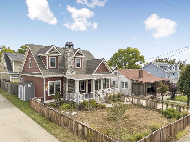1073 Zophi St, Nashville, TN 37216