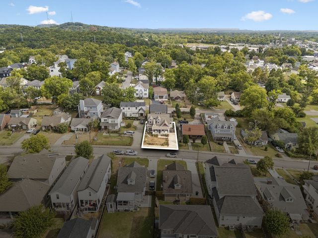 1073 Zophi St, Nashville, TN 37216