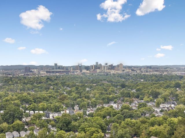 1073 Zophi St, Nashville, TN 37216