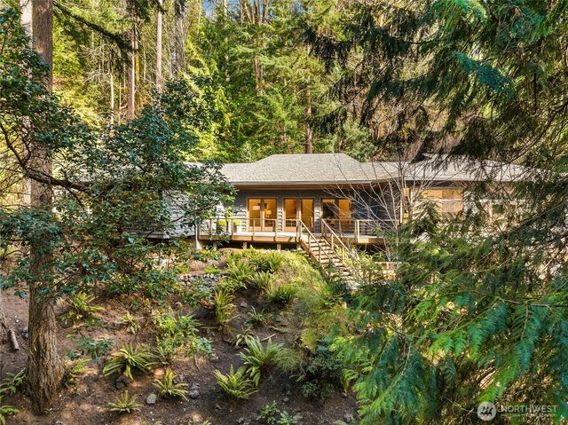 5384 Crystal Springs Drive NE, Bainbridge Island, WA 98110