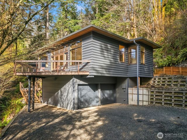 5384 Crystal Springs Drive NE, Bainbridge Island, WA 98110