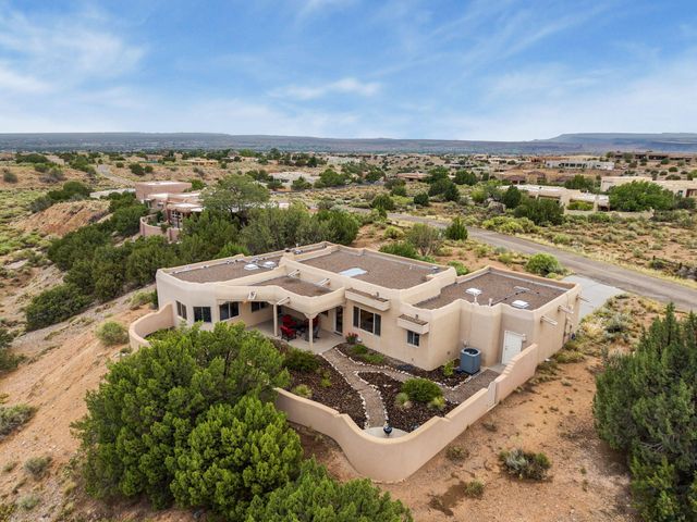 16 Placitas Trails Road, Placitas, NM 87043