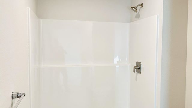 919 E L St, Deer Park, WA 99006