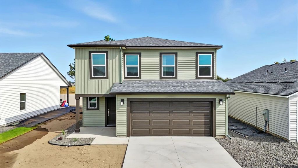 919 E L St, Deer Park, WA 99006