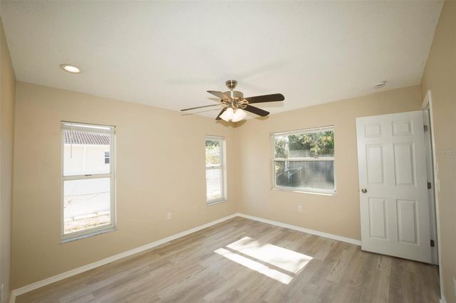 207 PERIWINKLE ROAD, Venice, FL 34293