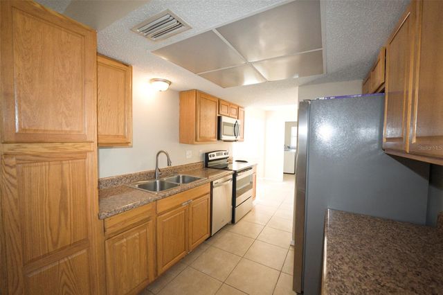 207 PERIWINKLE ROAD, Venice, FL 34293