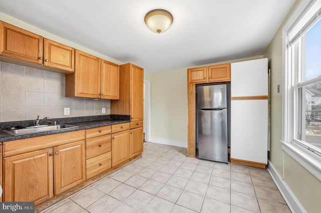 213 S CHURCH ST, Moorestown, NJ 08057