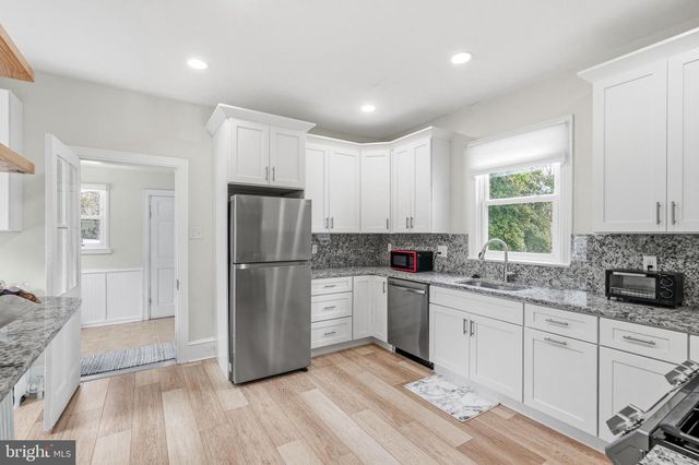 213 S CHURCH ST, Moorestown, NJ 08057