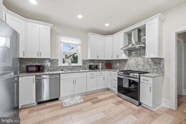 213 S CHURCH ST, Moorestown, NJ 08057