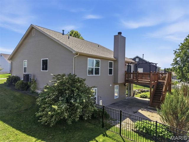 911 Pittsburg Landing Drive, Wentzville, MO 63385