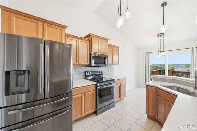 911 Pittsburg Landing Drive, Wentzville, MO 63385