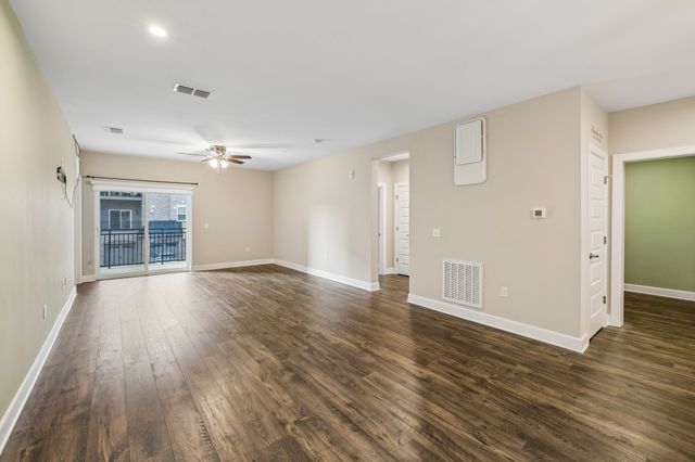 141 Saundersville Rd Apt 1208, Hendersonville, TN 37075