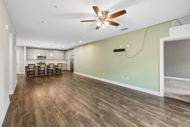 141 Saundersville Rd Apt 1208, Hendersonville, TN 37075