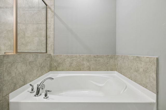 141 Saundersville Rd Apt 1208, Hendersonville, TN 37075