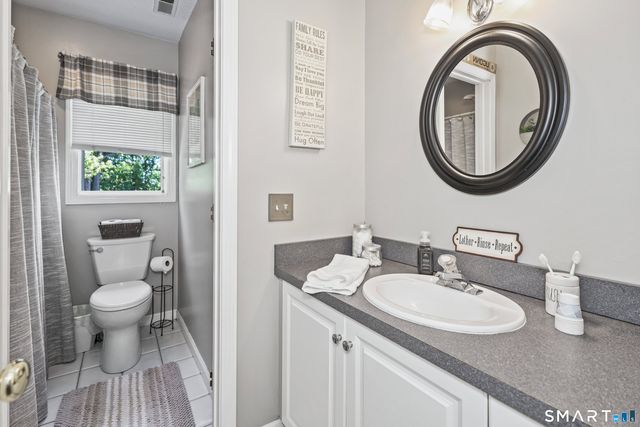 72 Craigie Avenue, Waterbury, CT 06705