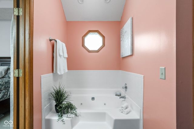 726 Bram Hall Court, Avon, IN 46123