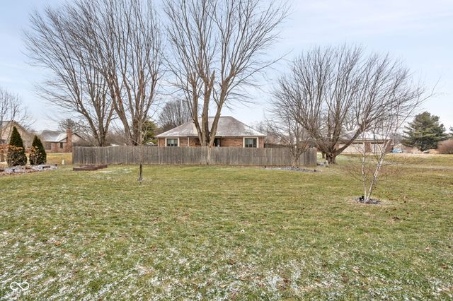 726 Bram Hall Court, Avon, IN 46123