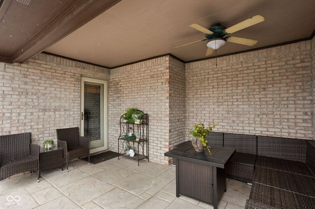 726 Bram Hall Court, Avon, IN 46123