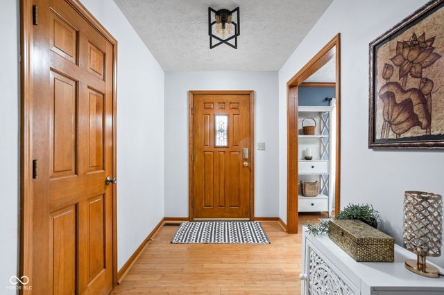 726 Bram Hall Court, Avon, IN 46123