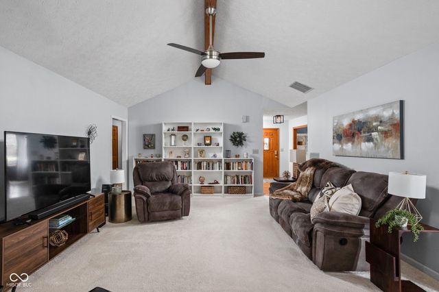 726 Bram Hall Court, Avon, IN 46123