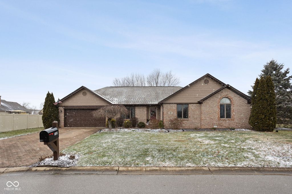 726 Bram Hall Court, Avon, IN 46123