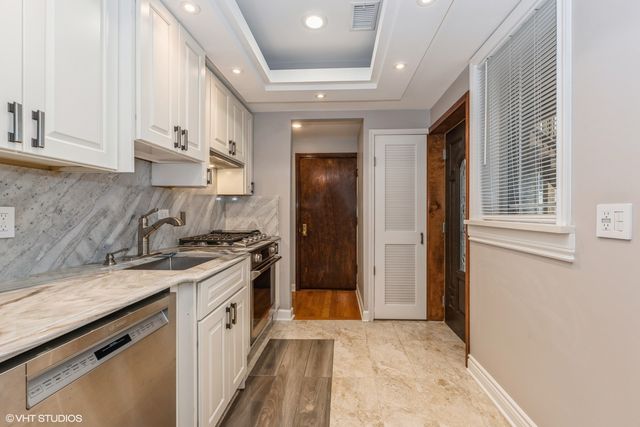 6414 N Albany Avenue 1E, Chicago, IL 60645