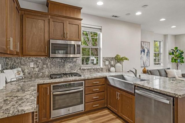 31 Artisan Way, Menlo Park, CA 94025