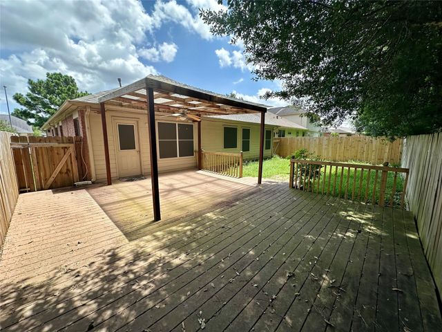 21907 Willow Downs Drive, Tomball, TX 77375