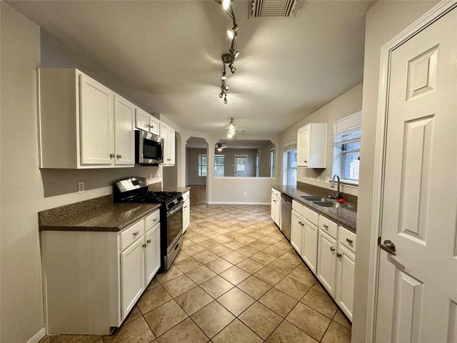 21907 Willow Downs Drive, Tomball, TX 77375