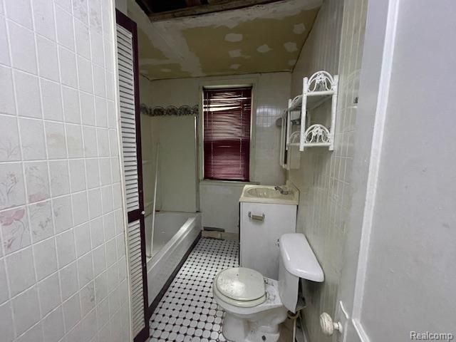 2471-2473 Lothrop Street, Detroit, MI 48206