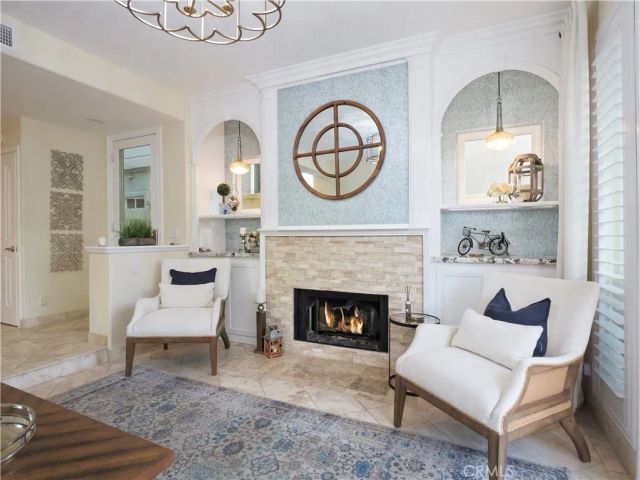 320 15th, Huntington Beach, CA 92648