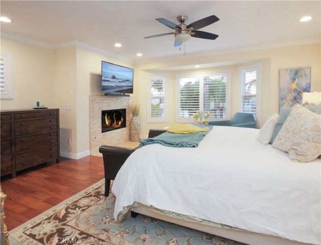 320 15th, Huntington Beach, CA 92648