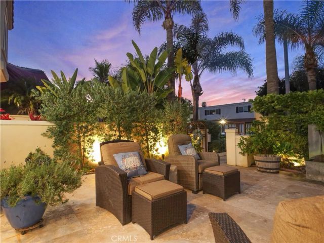 320 15th, Huntington Beach, CA 92648