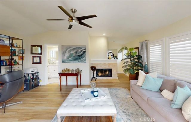 320 15th, Huntington Beach, CA 92648