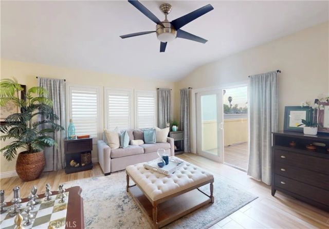 320 15th, Huntington Beach, CA 92648