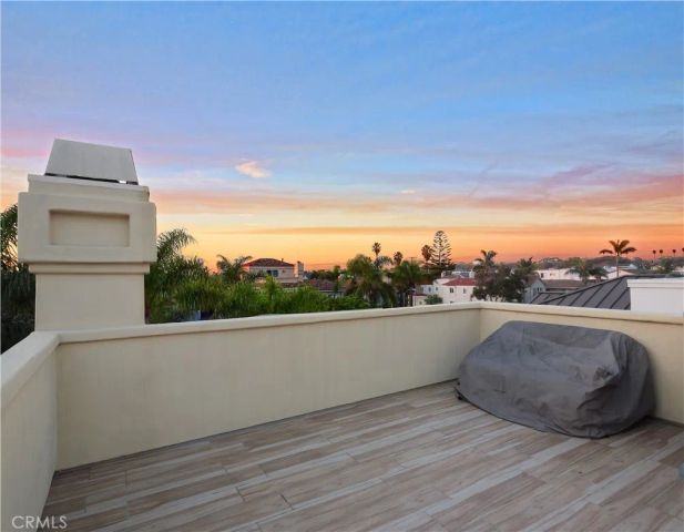 320 15th, Huntington Beach, CA 92648