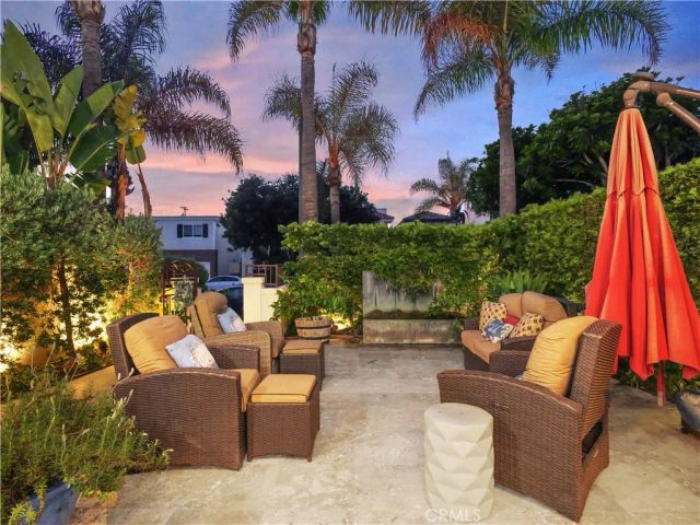 320 15th, Huntington Beach, CA 92648