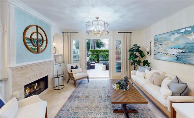 320 15th, Huntington Beach, CA 92648