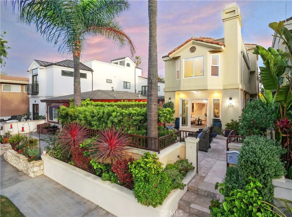 320 15th, Huntington Beach, CA 92648