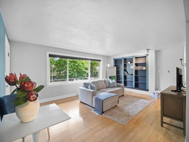 1109 S WALNUT St, Spokane, WA 99204