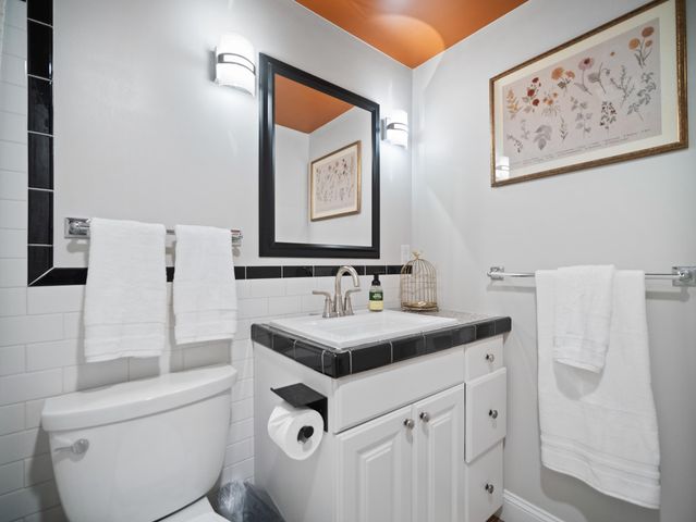 1109 S WALNUT St, Spokane, WA 99204