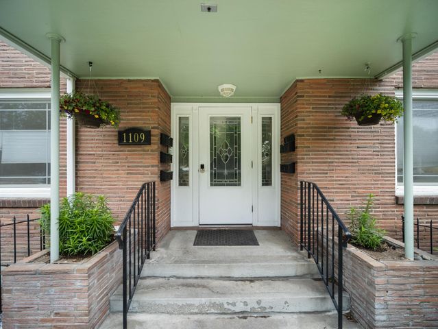 1109 S WALNUT St, Spokane, WA 99204