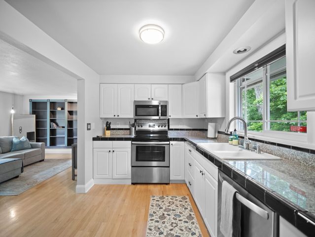 1109 S WALNUT St, Spokane, WA 99204