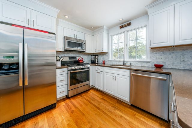 121 Eileen Street, Yarmouth Port, MA 02675