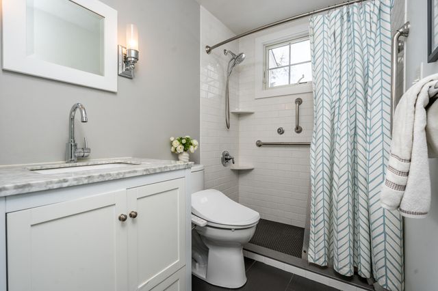 121 Eileen Street, Yarmouth Port, MA 02675