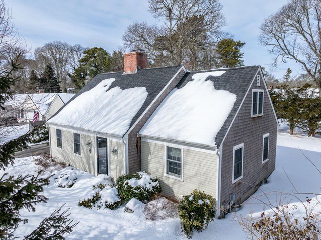 121 Eileen Street, Yarmouth Port, MA 02675