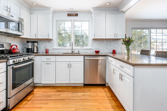 121 Eileen Street, Yarmouth Port, MA 02675