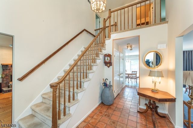 1 Birdseye Cir, Wayne Twp., NJ 07470